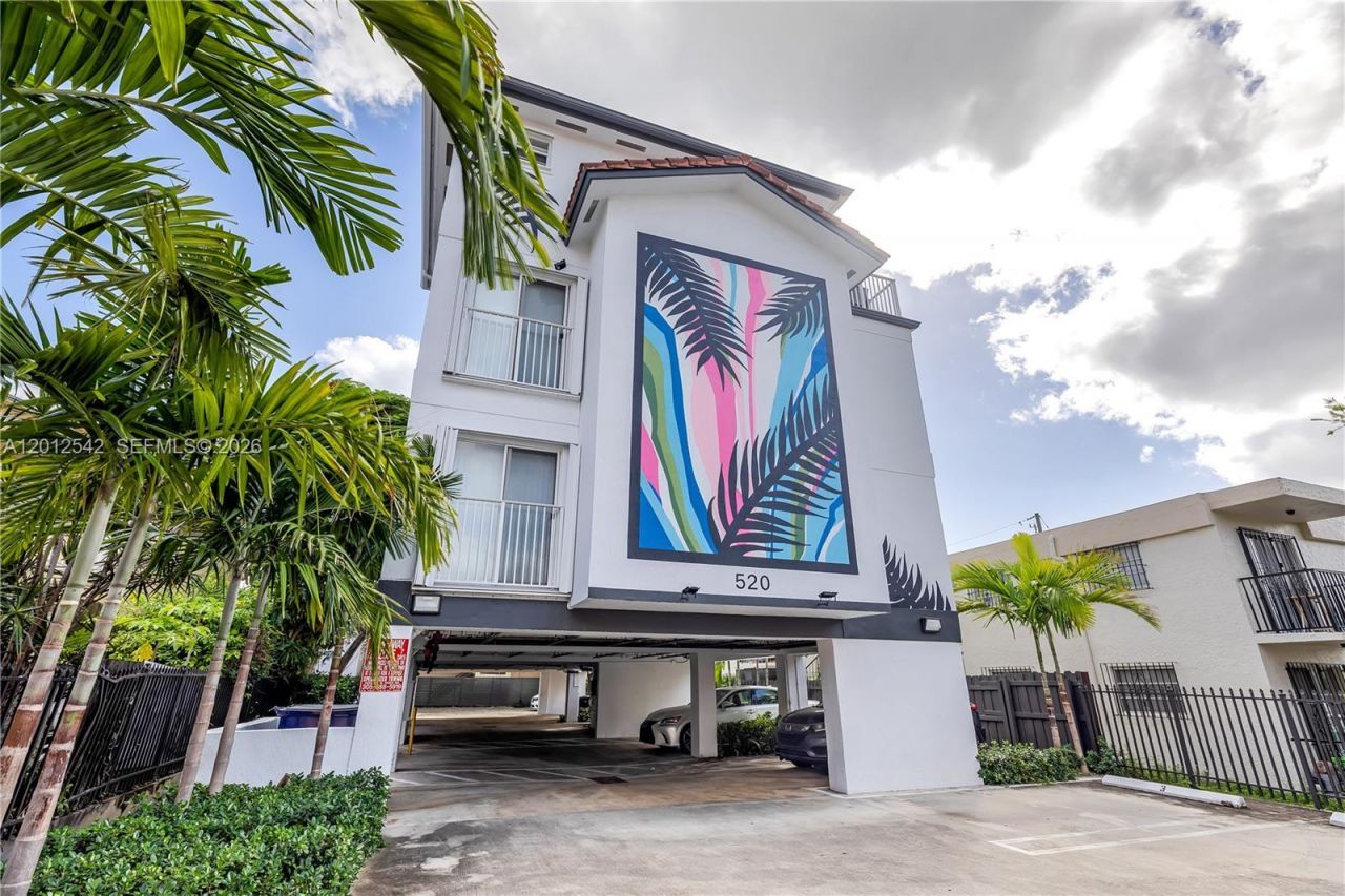 520 SW 5th St, Unit 304, Miami, FL 33130 Photo