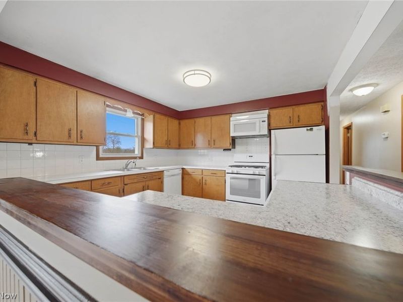 3770 Dotwood Street NW, North Canton, OH 44720 Photo 12