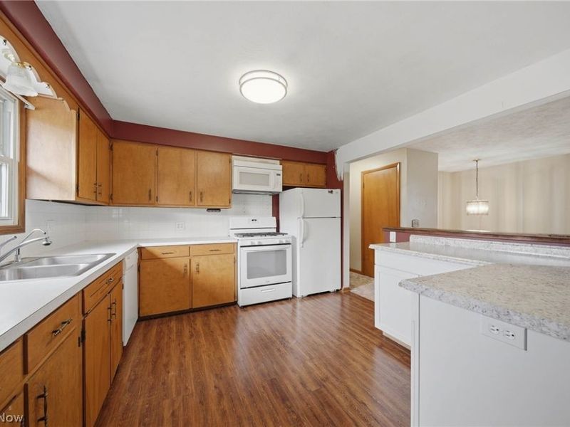 3770 Dotwood Street NW, North Canton, OH 44720 Photo 13