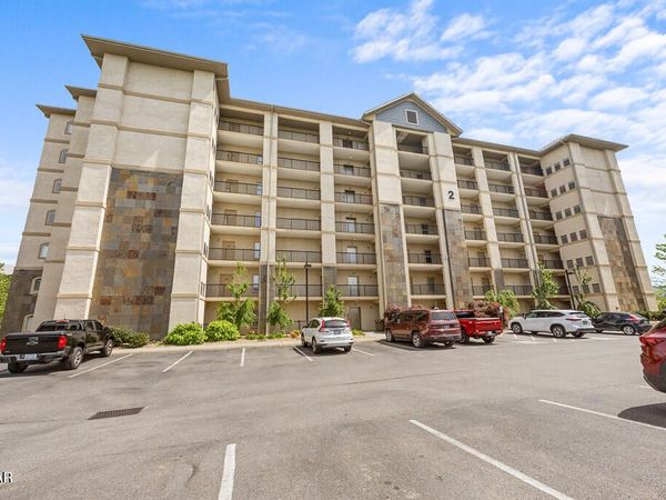 124 Plaza Drive, Pigeon Forge, TN 37863