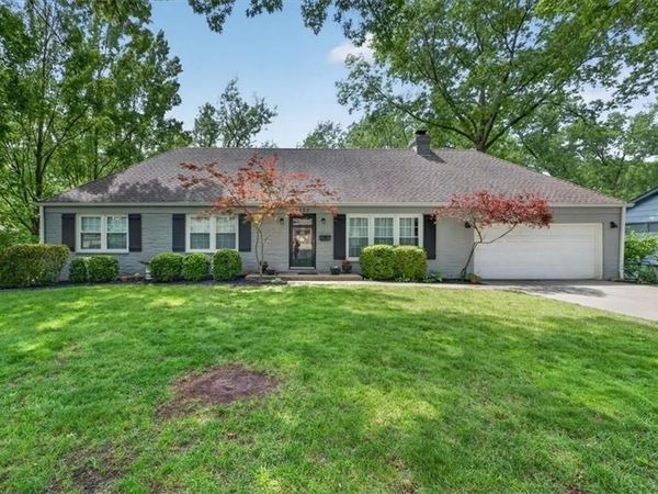 8332 Overbrook Road, Leawood, KS 66206