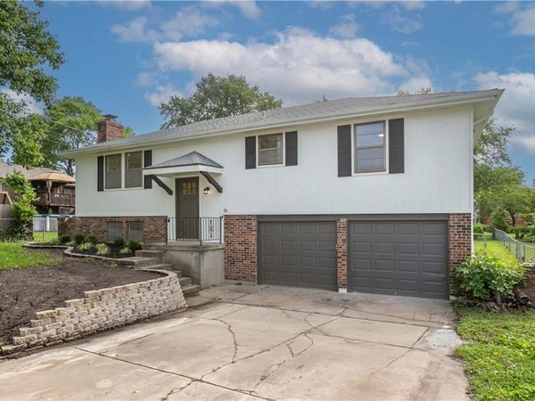1603 Chapel Lane, Harrisonville, MO 64701