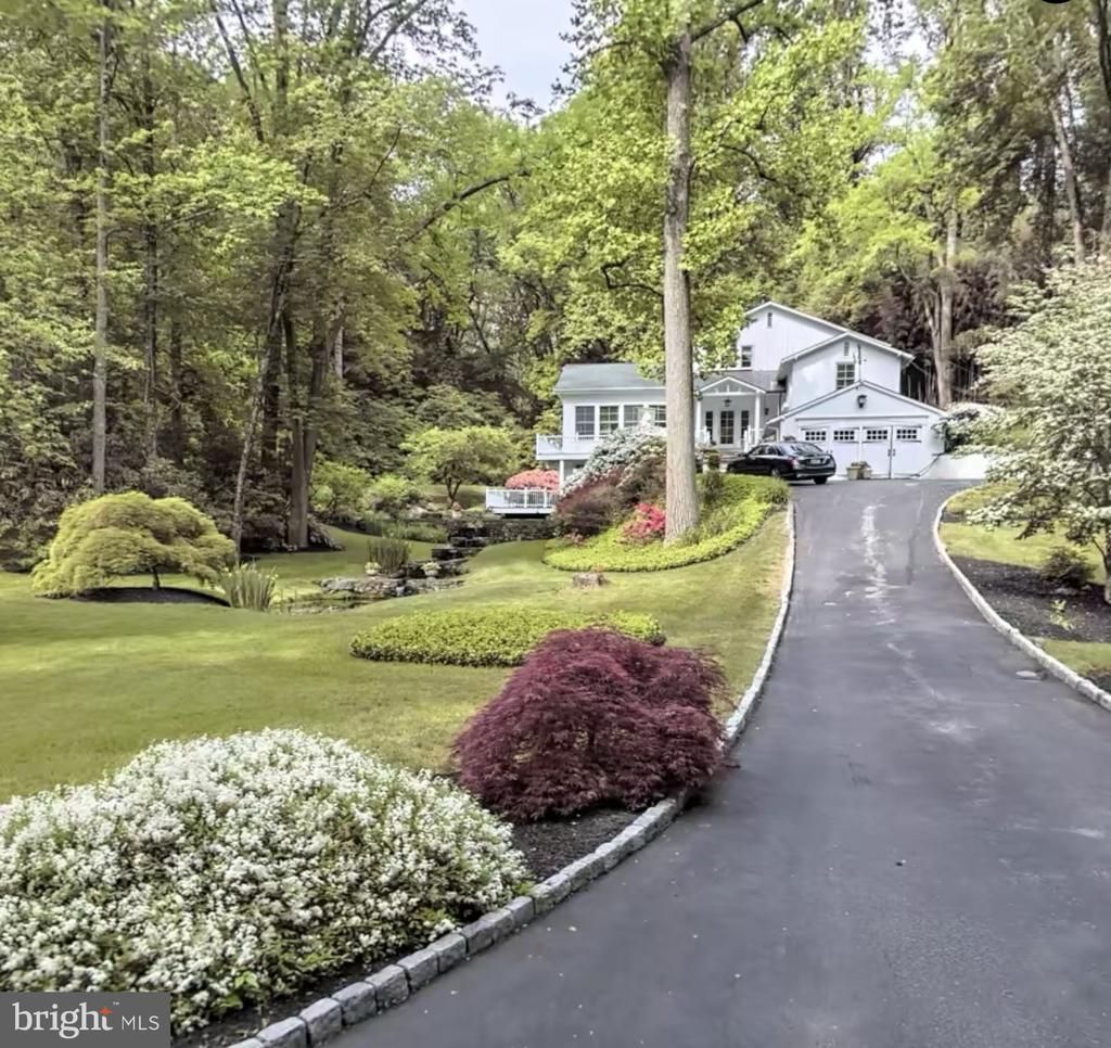15 PAPER MILL ROAD , NEWTOWN SQUARE, PA 19073