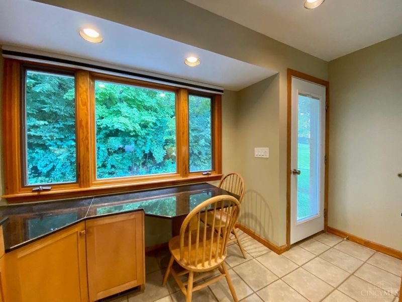 4085 Mefford Lane, Sharonville, OH 45241 Photo 10