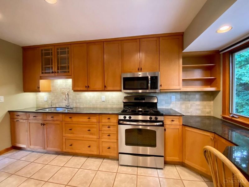 4085 Mefford Lane, Sharonville, OH 45241 Photo 13