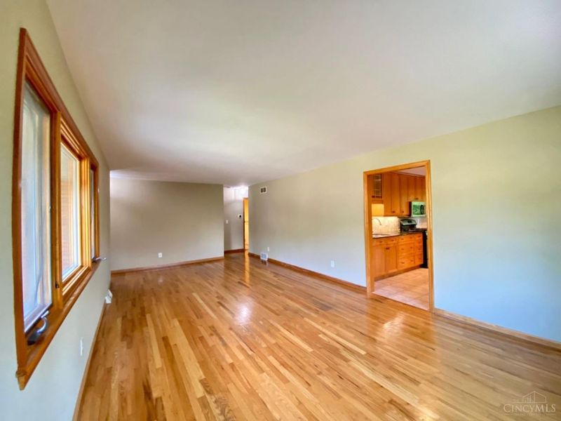 4085 Mefford Lane, Sharonville, OH 45241 Photo 5
