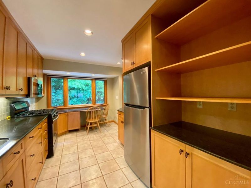 4085 Mefford Lane, Sharonville, OH 45241 Photo 9
