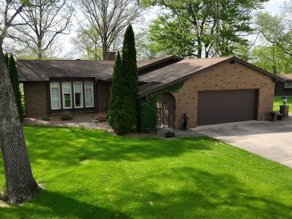 1828 N Royal Oaks Drive, Monticello, IN 47960