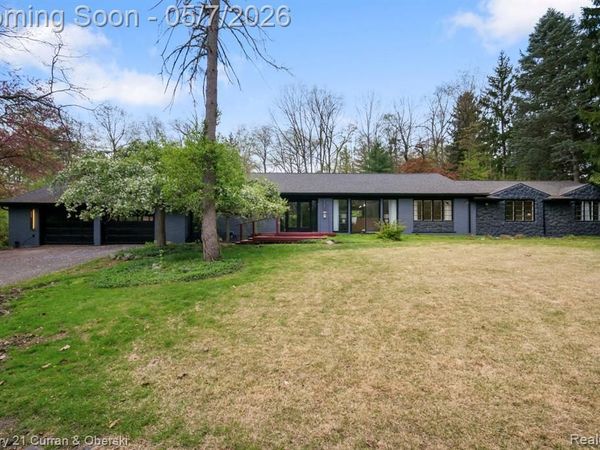 27869 Old Colony Street, Farmington Hills, MI 48334