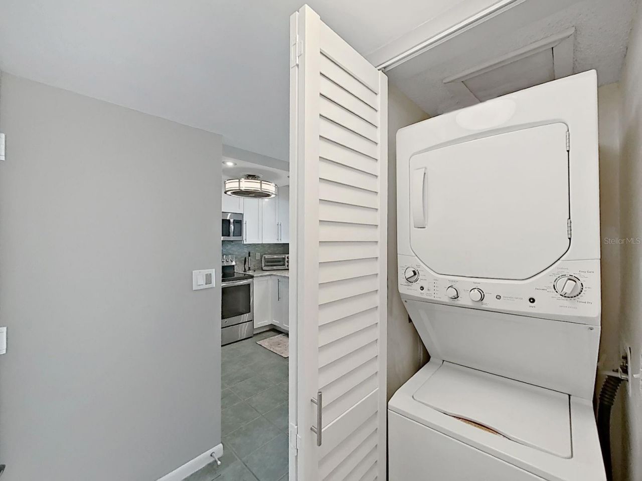 6104 Palma Del Mar Boulevard S, Unit 605, Saint Petersburg, FL 33715 Photo