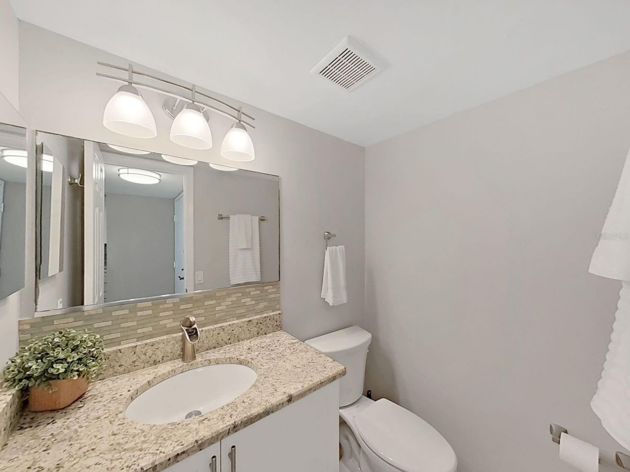 6104 Palma Del Mar Boulevard S, Unit 605, Saint Petersburg, FL 33715 Photo
