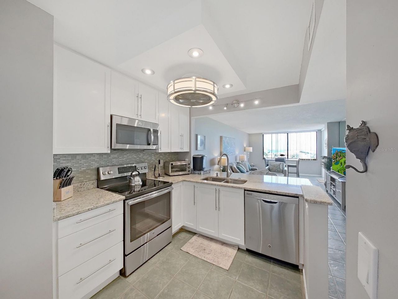 6104 Palma Del Mar Boulevard S, Unit 605, Saint Petersburg, FL 33715 Photo