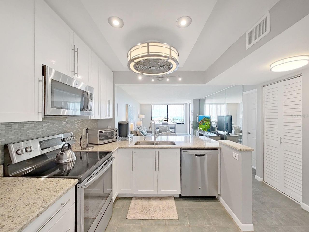 6104 Palma Del Mar Boulevard S, Unit 605, Saint Petersburg, FL 33715 Photo