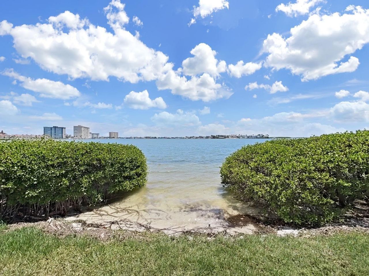 6104 Palma Del Mar Boulevard S, Unit 605, Saint Petersburg, FL 33715 Photo