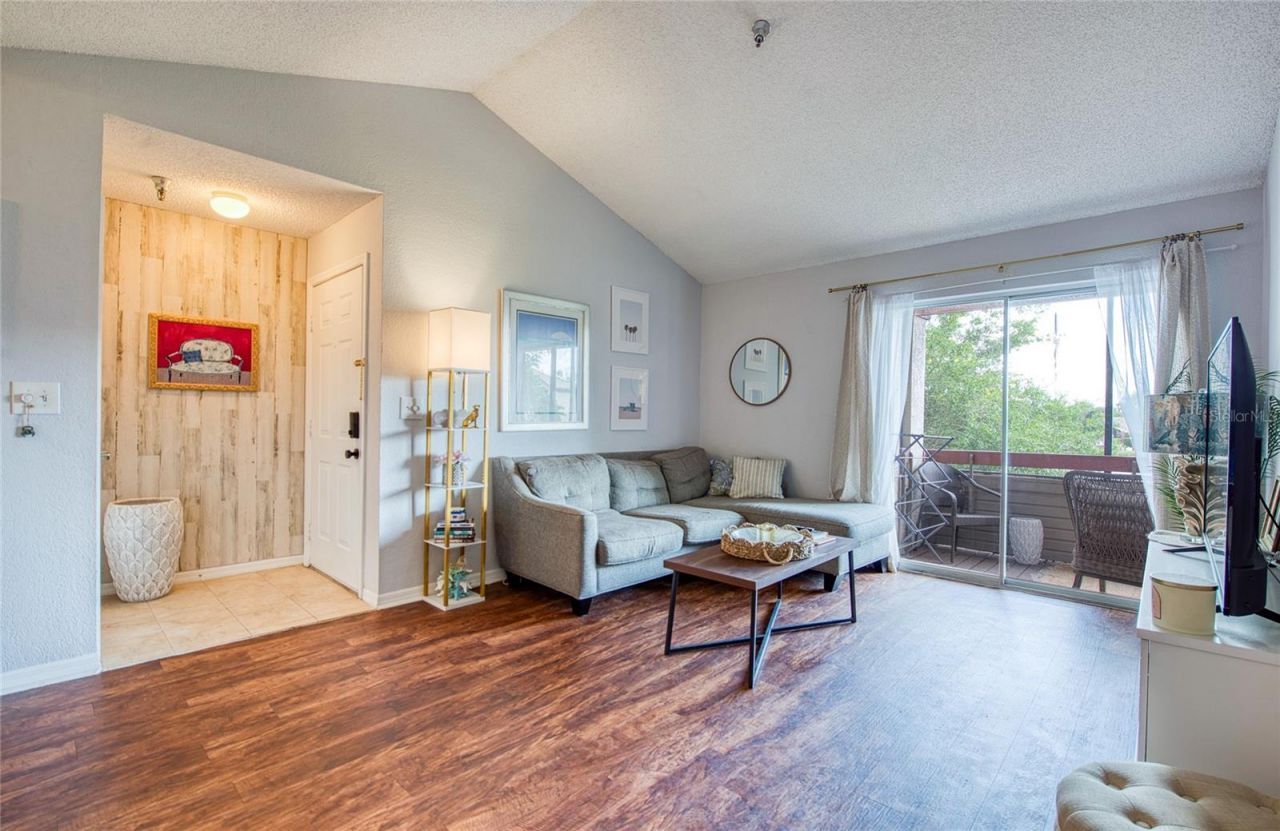 10263 Gandy Boulevard N, Unit 2110, Saint Petersburg, FL 33702 Photo