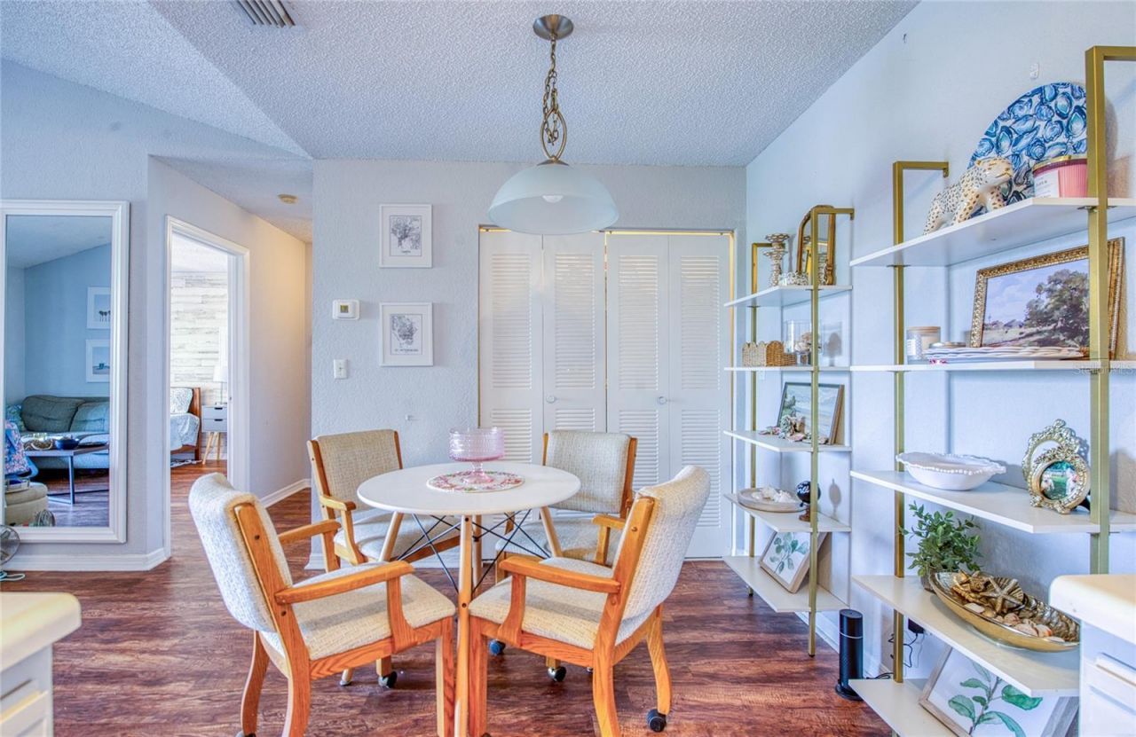 10263 Gandy Boulevard N, Unit 2110, Saint Petersburg, FL 33702 Photo