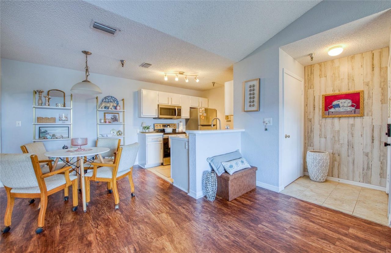 10263 Gandy Boulevard N, Unit 2110, Saint Petersburg, FL 33702 Photo