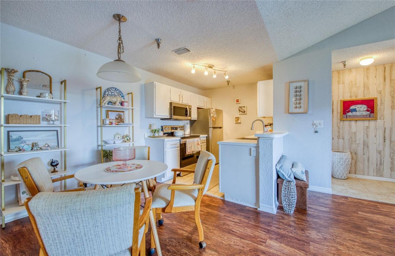 10263 Gandy Boulevard N, Unit 2110, Saint Petersburg, FL 33702 Photo