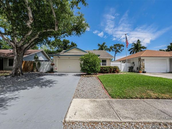 2907 WHISPERING DRIVE N, LARGO, FL 33771