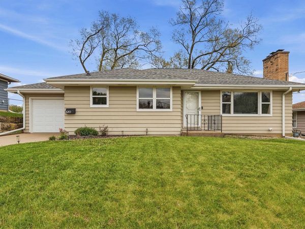 620 English Lane, Dubuque, IA 52003