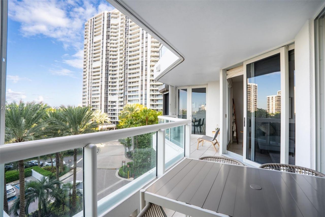 21055 Yacht Club Dr , Unit 605, Aventura, FL 33180 Photo