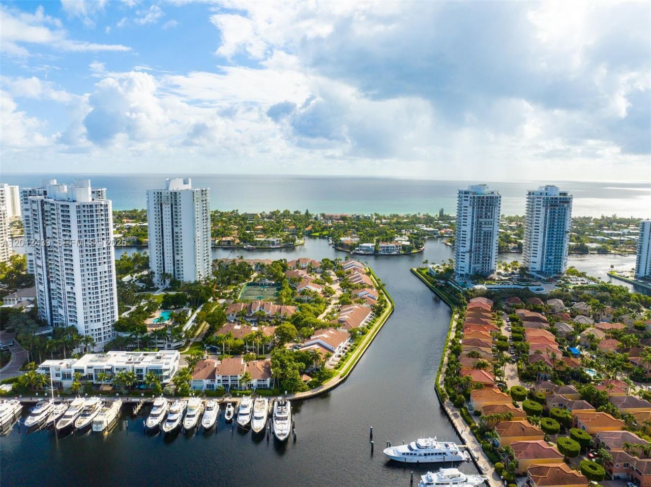 21055 Yacht Club Dr , Unit 605, Aventura, FL 33180 Photo