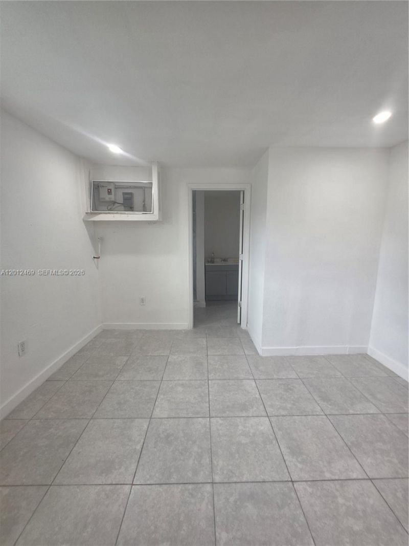 1861 NW 112th St, Miami, FL 33167 Photo