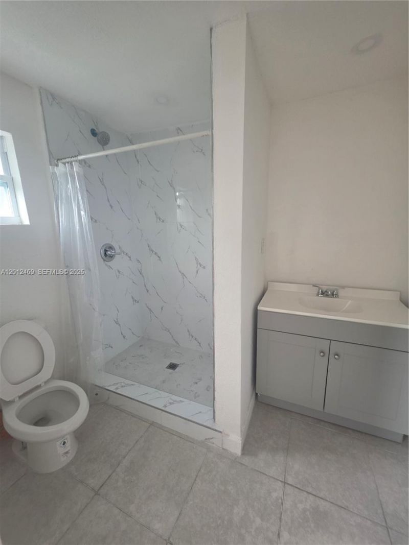 1861 NW 112th St, Miami, FL 33167 Photo