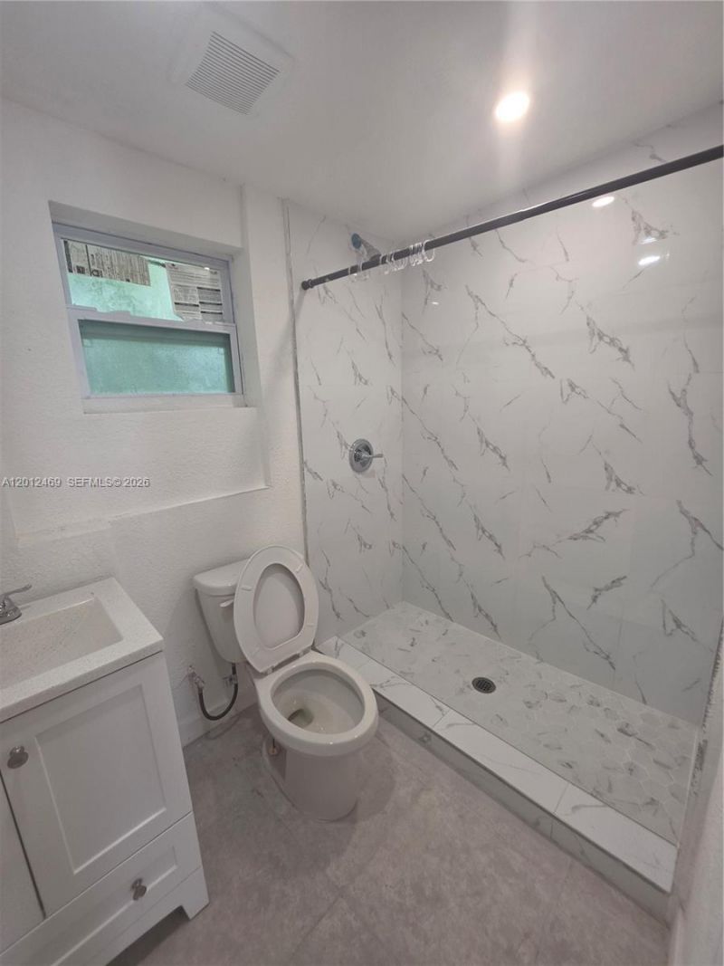 1861 NW 112th St, Miami, FL 33167 Photo