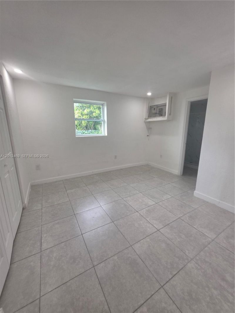 1861 NW 112th St, Miami, FL 33167 Photo