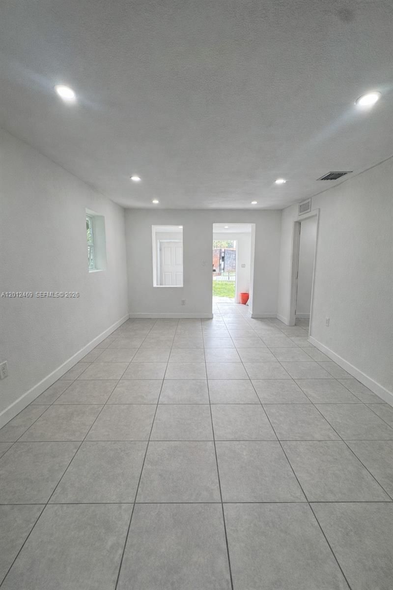 1861 NW 112th St, Miami, FL 33167 Photo
