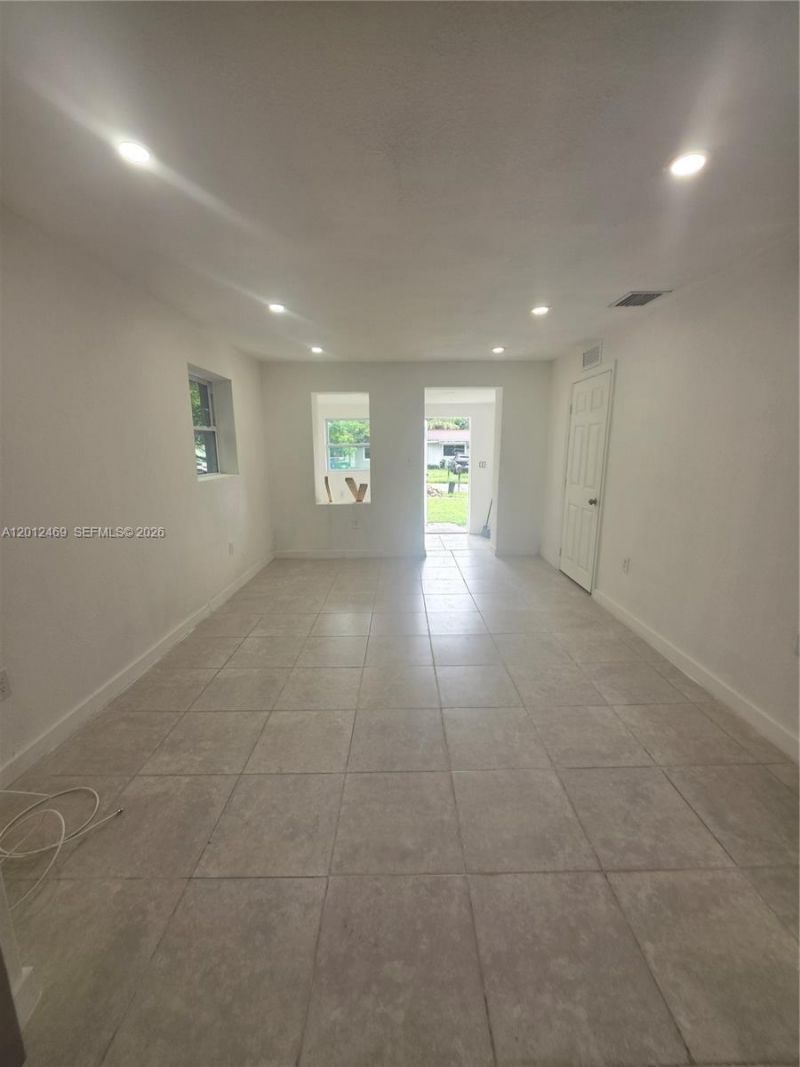 1861 NW 112th St, Miami, FL 33167 Photo