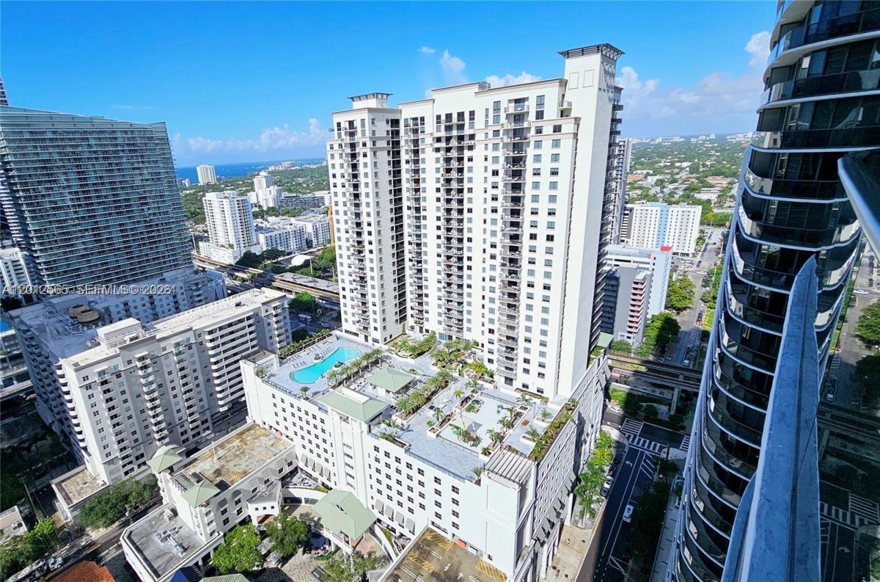 999 SW 1st Ave, Unit 1601, Miami, FL 33130 Photo