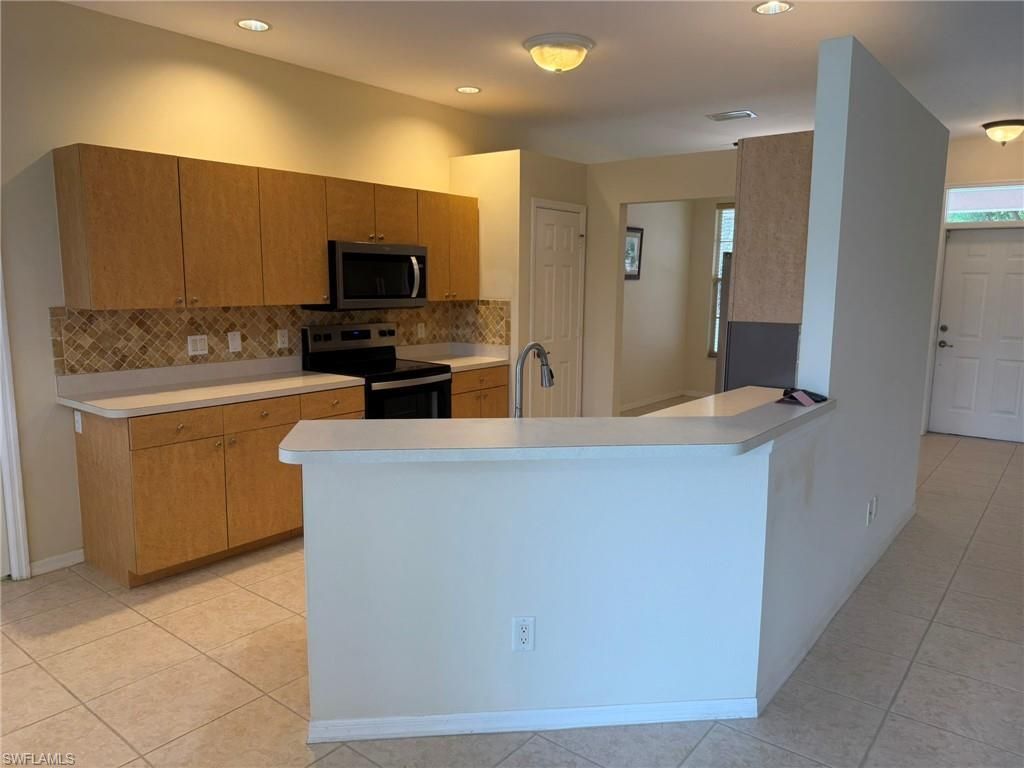 7899 Sandel Wood Cir W, Fort Myers, FL 33908 Photo