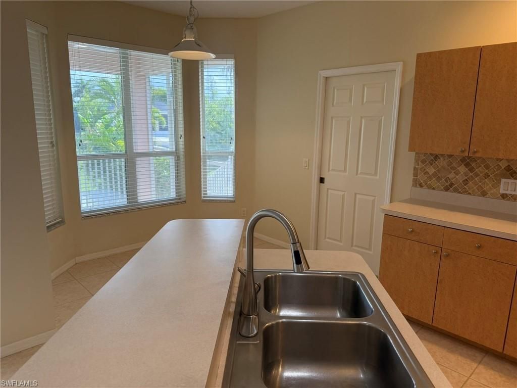 7899 Sandel Wood Cir W, Fort Myers, FL 33908 Photo