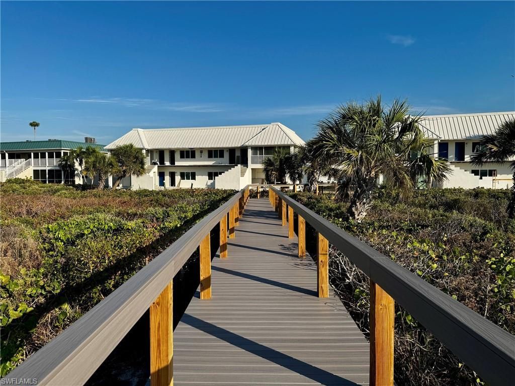 805 E Gulf Dr, Unit B4, Sanibel, FL 33957 Photo