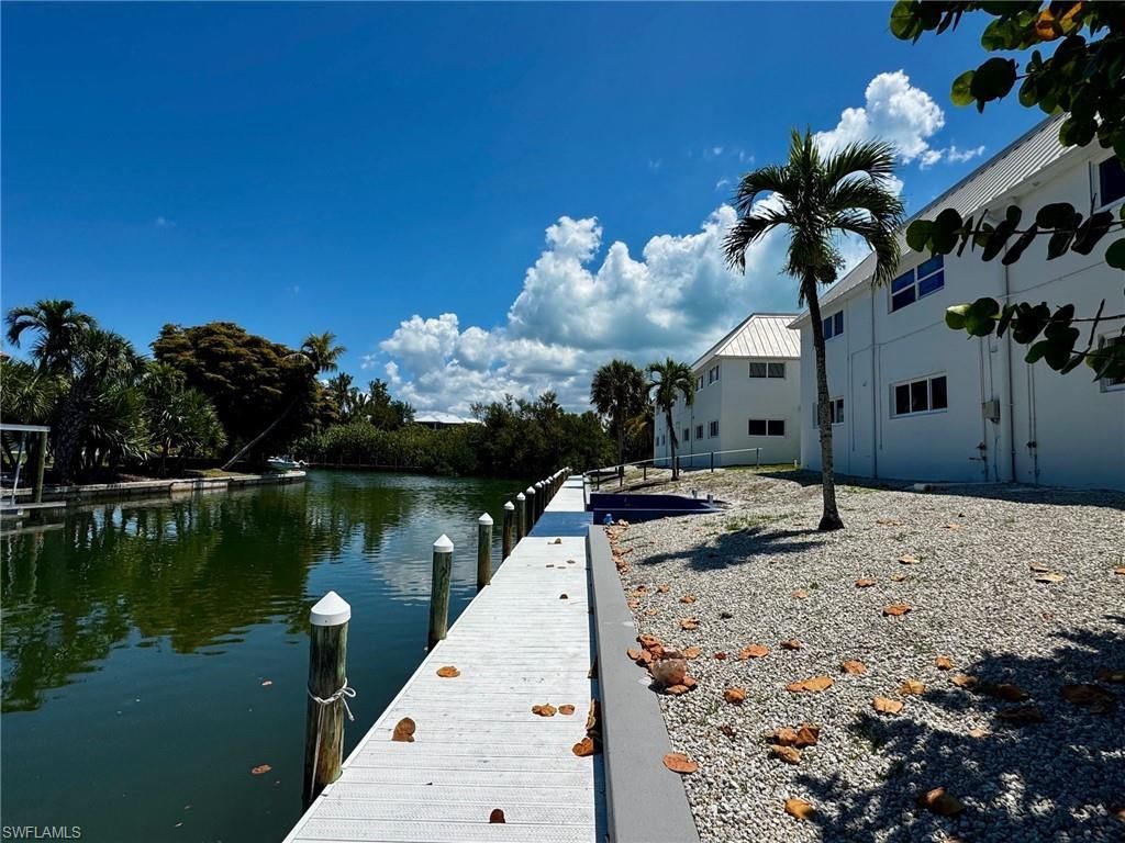 805 E Gulf Dr, Unit B4, Sanibel, FL 33957 Photo