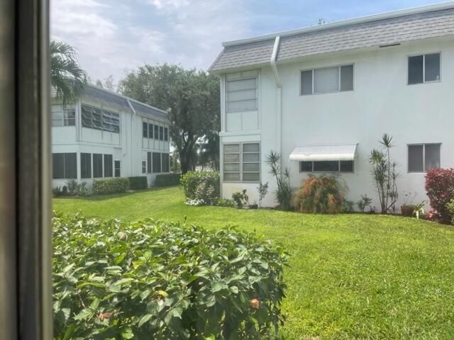 2960 Lake Osborne Drive, Unit 107, Lake Worth Beach, FL 33461 Photo
