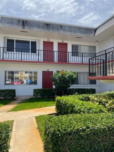 2960 Lake Osborne Drive, Unit 107, Lake Worth Beach, FL 33461 Photo