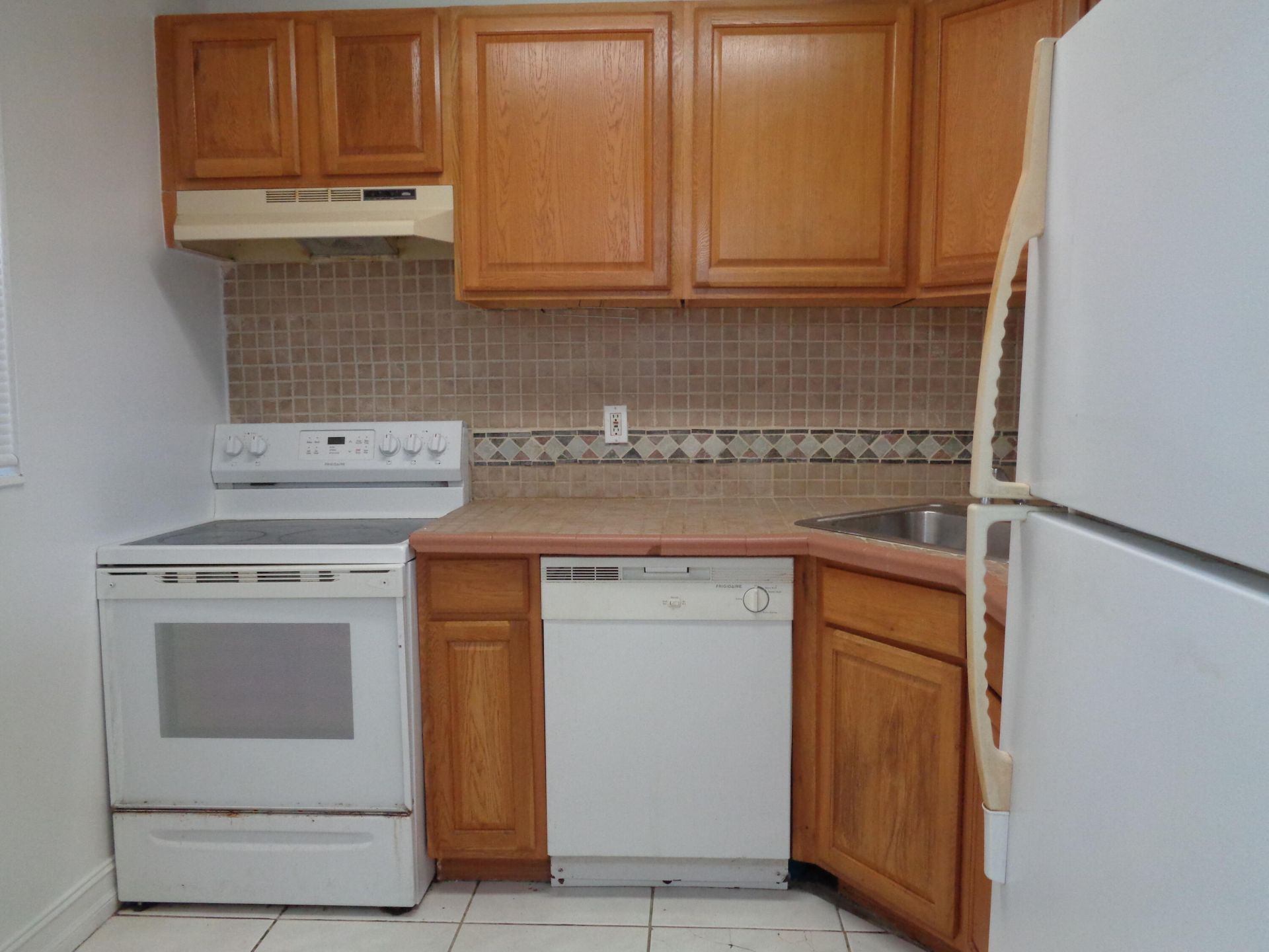 2008 Jackson Street, Unit E9, Hollywood, FL 33020 Photo