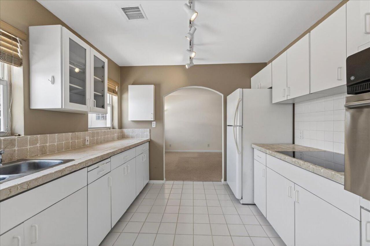 1016 N 16th Avenue, Unit 3, Hollywood, FL 33020 Photo