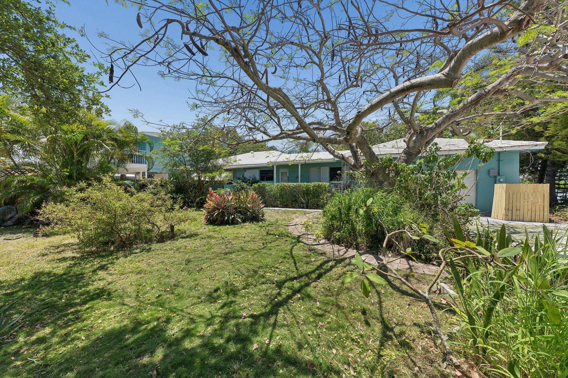 502 S Palmway, Lake Worth Beach, FL 33460 Photo