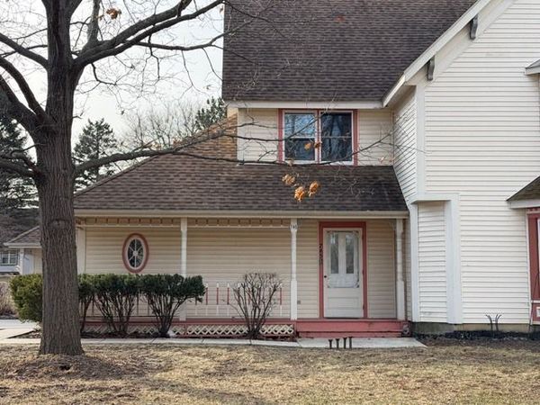 745 Regina Court , Unit 745, Woodstock, IL 60098