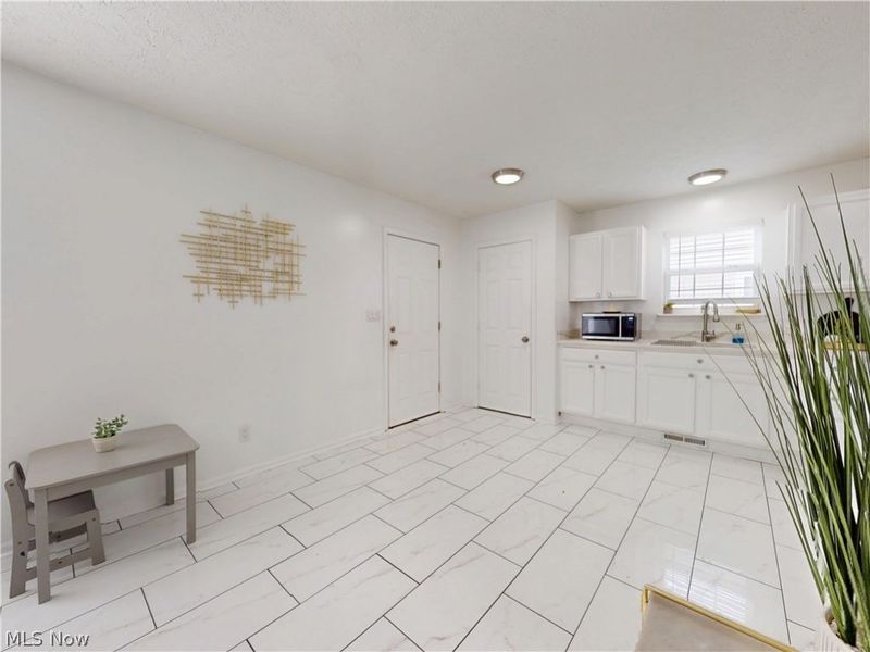 8801 Clark Avenue, Cleveland, OH 44102 Photo 11