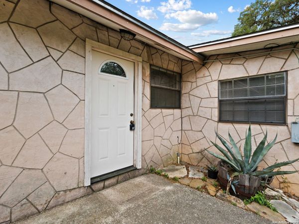 9423 Aqua Dr. W, Boerne, TX 78006