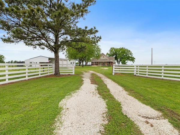406 N Ellis , Thornton, TX 76687