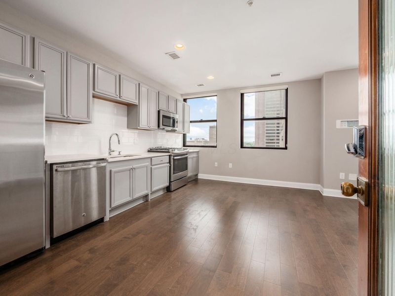 50 W Broad Street, Unit 1907, Columbus, OH 43215 Photo 5