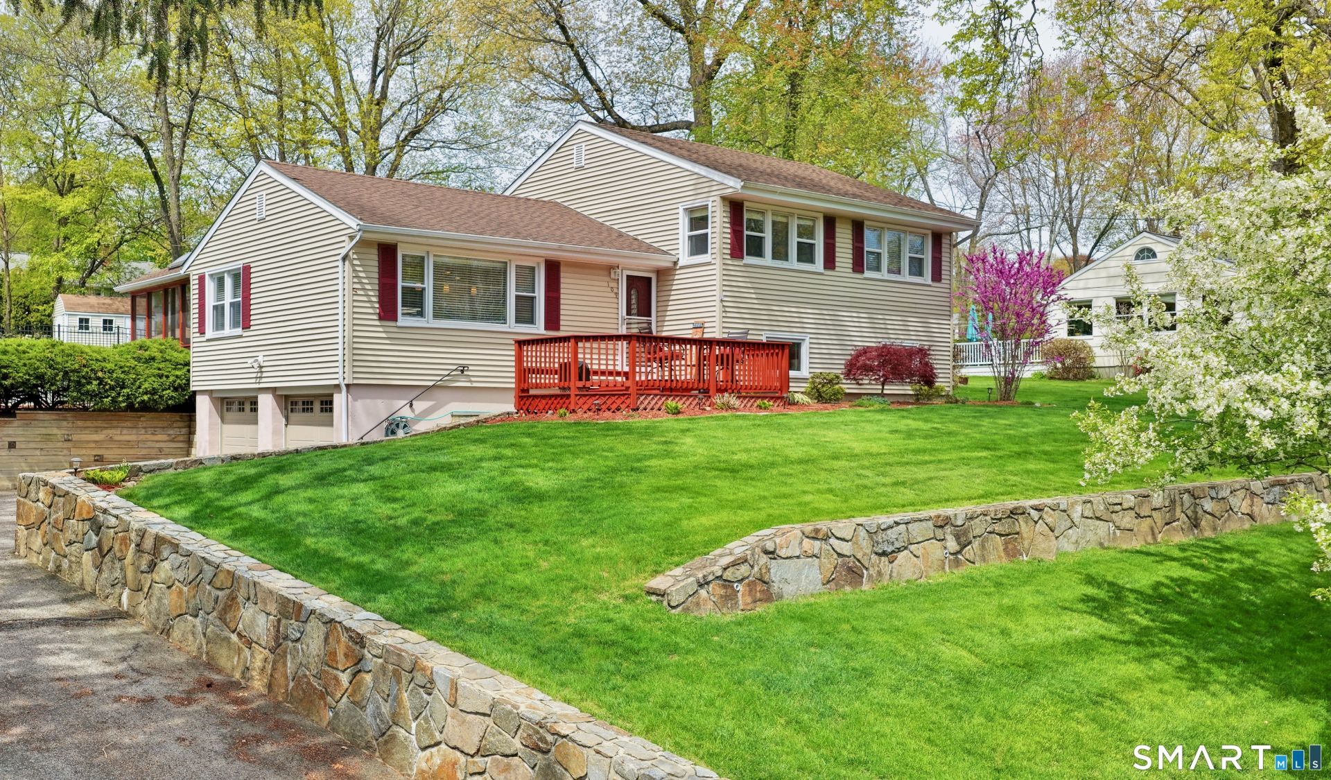 109 Sterling, Trumbull, CT 06611 Main Photo