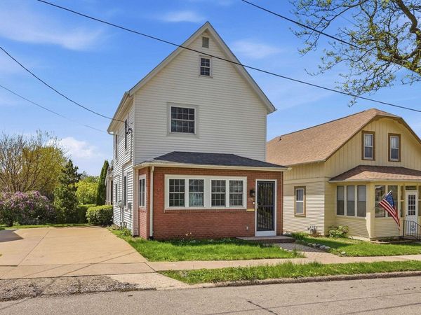 1776 Grace Street, Dubuque, IA 52001