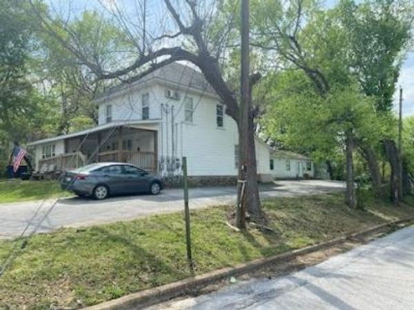 124 Rogers E , Harrison, AR 72601